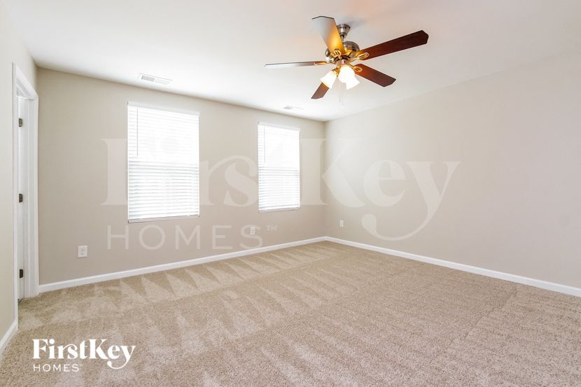 Building Photo - 363 Fieldspar Ln