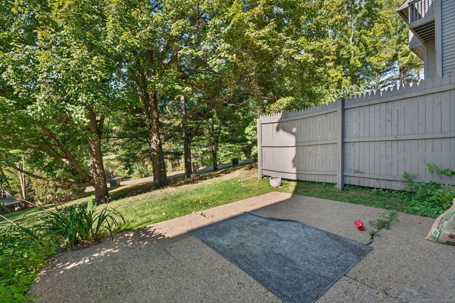 Building Photo - 128 Conestoga Way