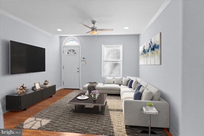 Building Photo - 1228 E Eager St