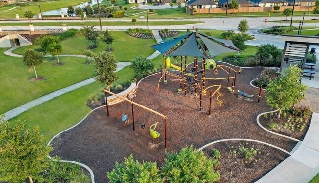 Building Photo - 4322 Camden Lakes St