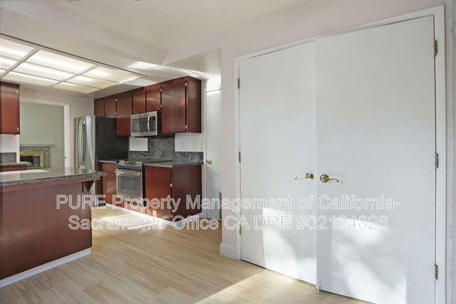 Building Photo - 4 Coyle Creek Cir