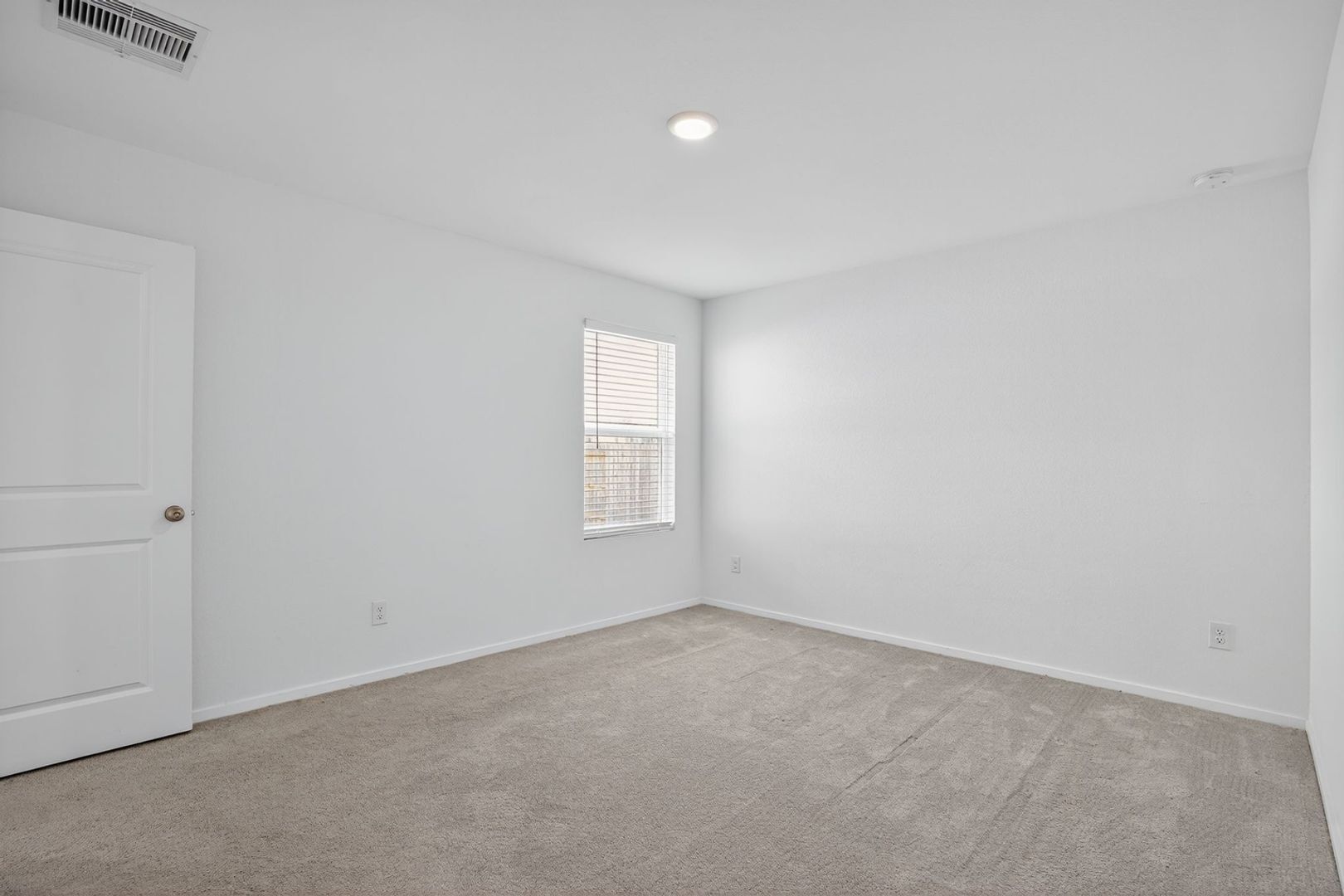 Building Photo - 21255 Fieni Dr