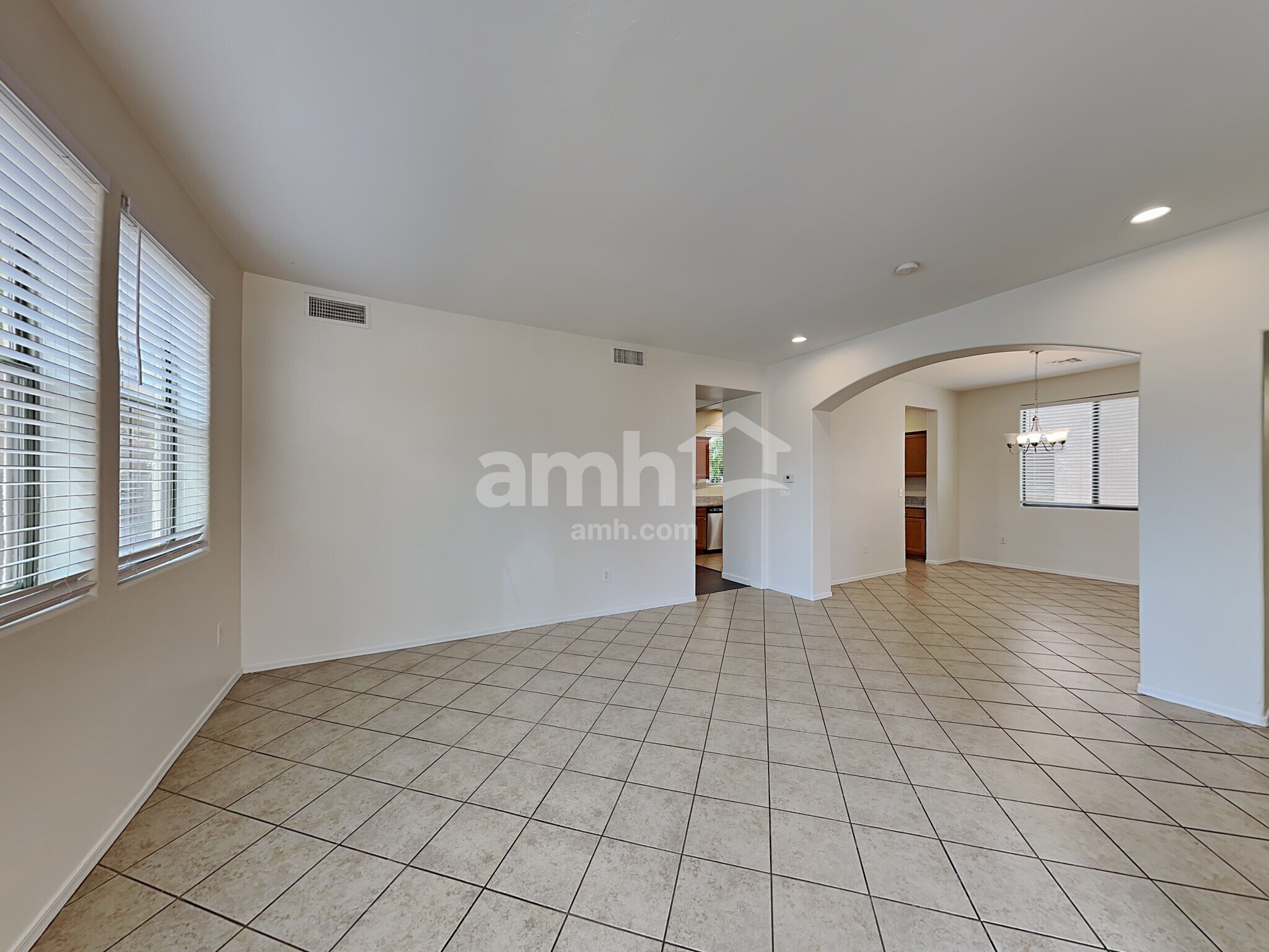 Building Photo - 13882 S Camino Nudo