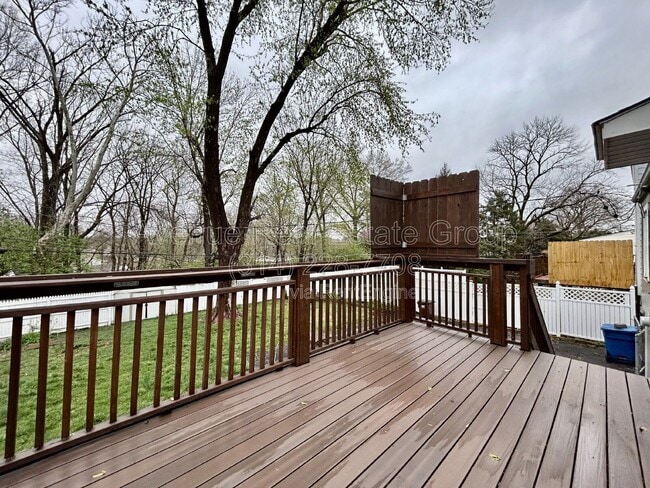 Building Photo - 7105 Circleview Dr