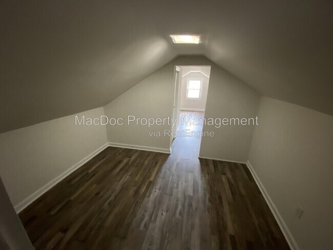 Building Photo - 138 Mansfield St