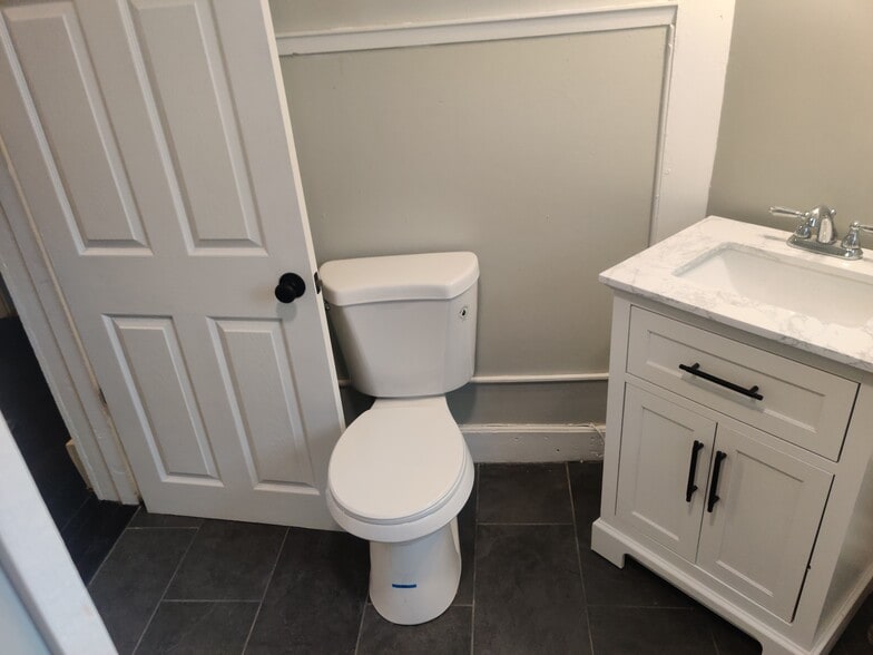 Building Photo - 37 Whitehall Rd