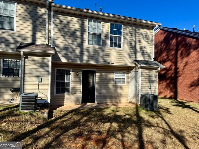 Building Photo - 5663 Windfall Ln