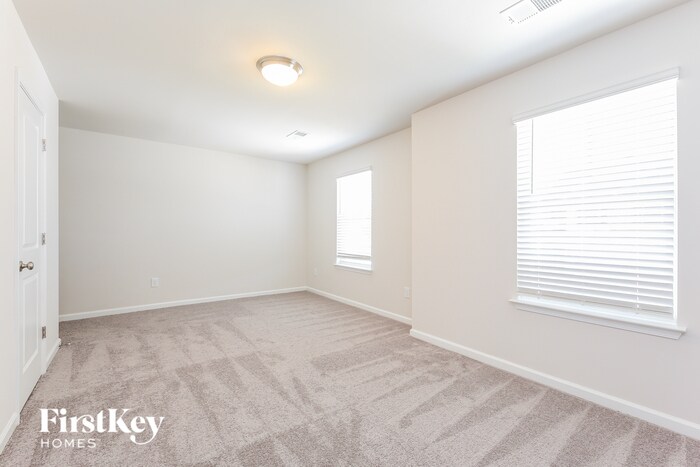 Building Photo - 611 Goldburn Wy