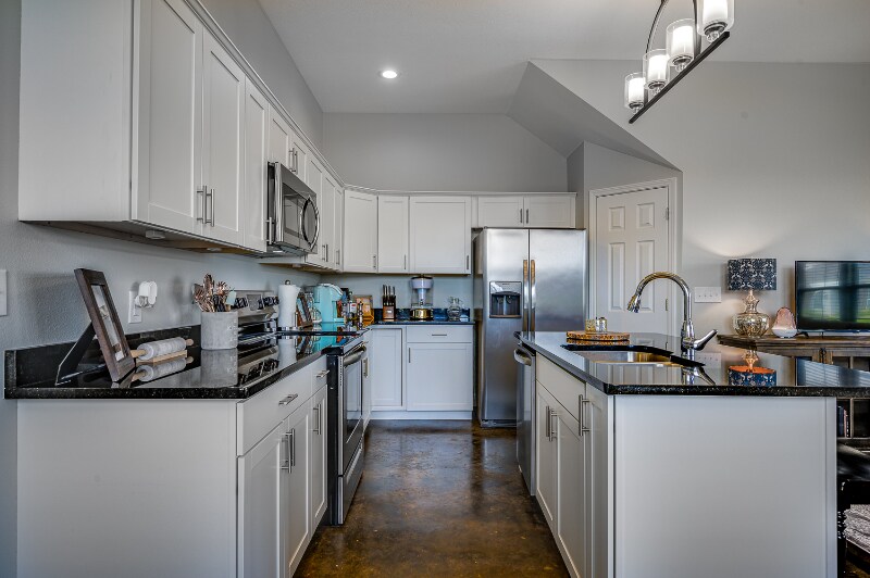 Building Photo - 120 Jax Sq