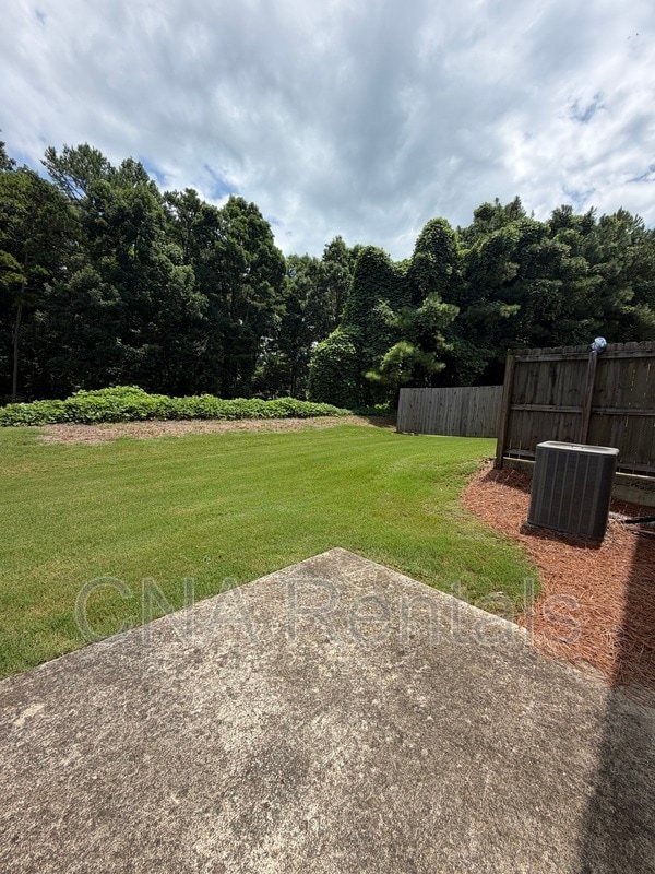 Building Photo - 596 Oakside Pl