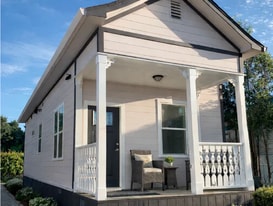 Building Photo - 262 Soledad St