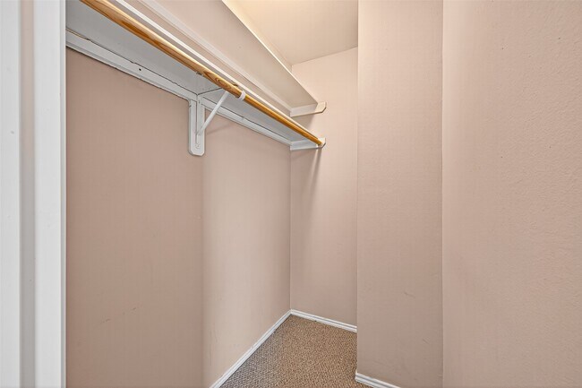 Building Photo - 30 Verbena Bend Pl