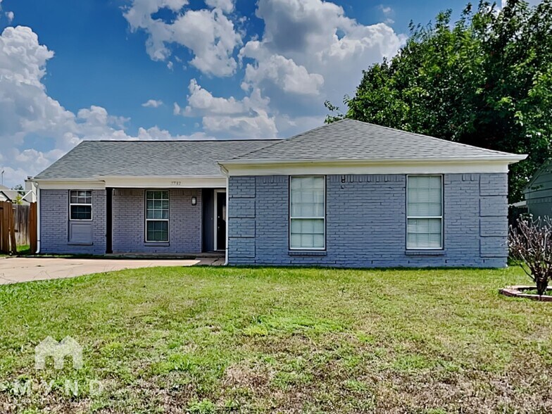 Primary Photo - 3732 Farm Field Ln