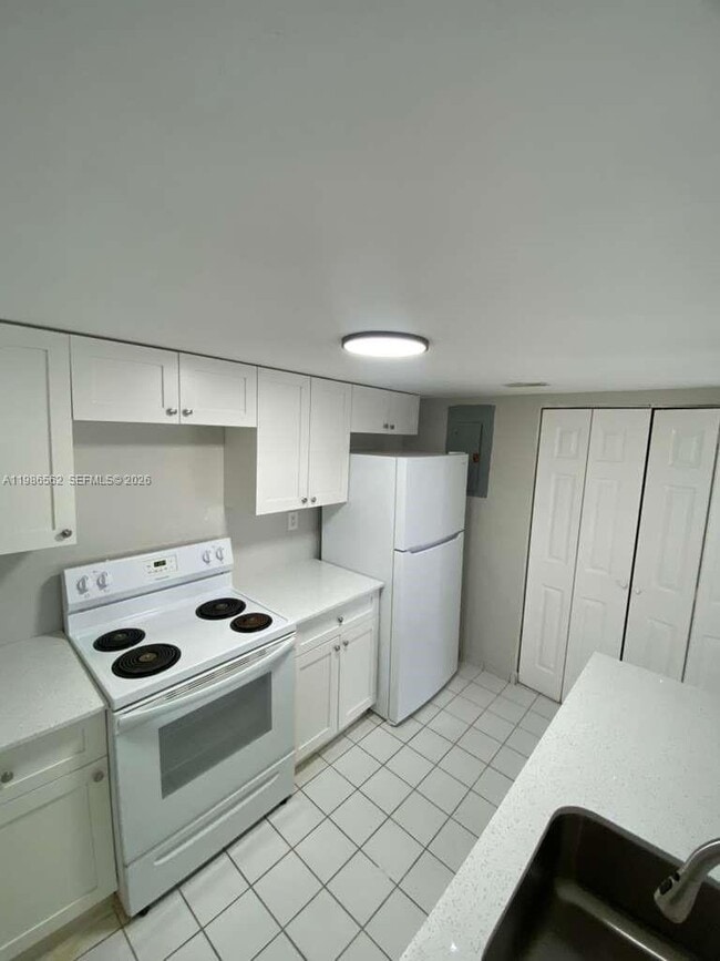 Building Photo - 8580 NW 5th Terrace