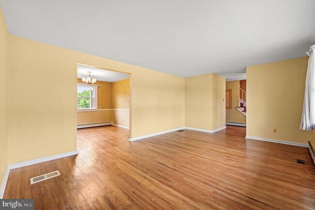 Building Photo - 1236 Ellis Cir