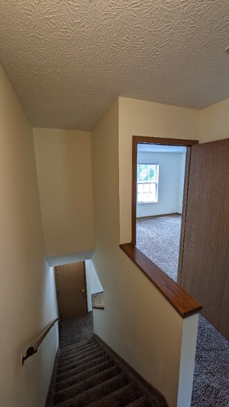 Building Photo - 115 Taylor Ave