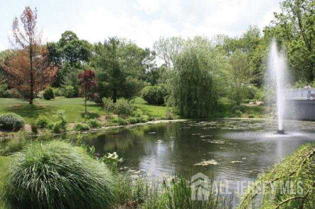 Building Photo - 1443 Sierra Dr