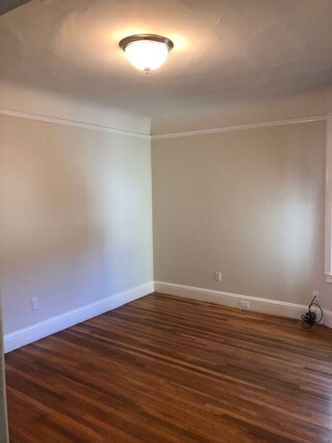 Building Photo - 3155 Broderick St