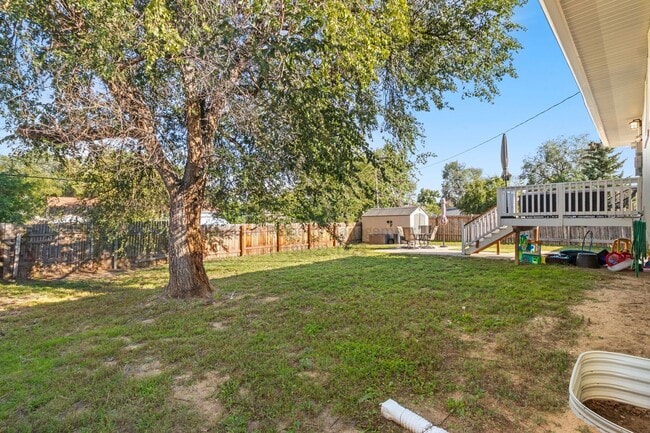 Building Photo - Updated 5 Bedroom House Near Memorial Park