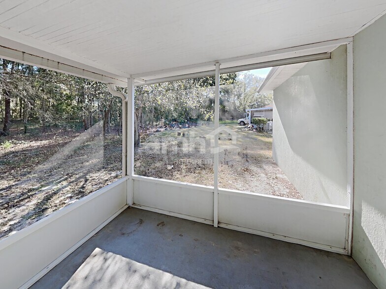 Building Photo - 3122 Rogers Ave