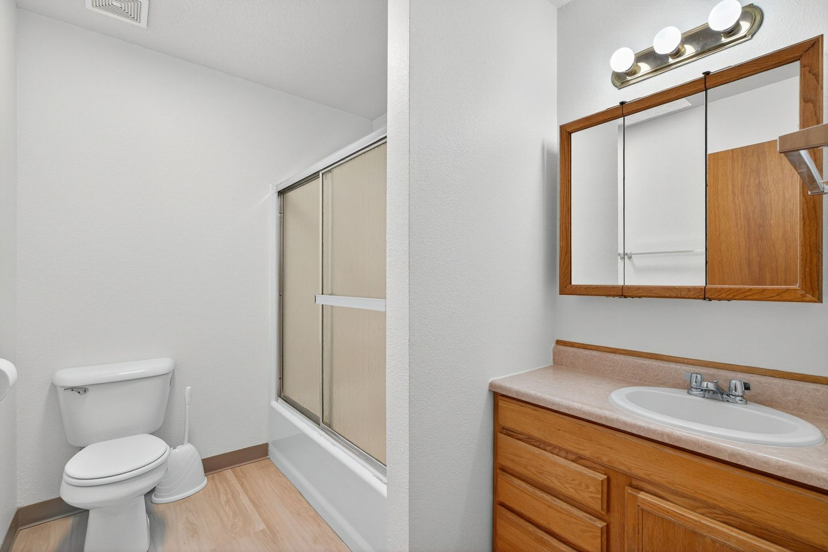 Building Photo - 470-470 W Gloucester St