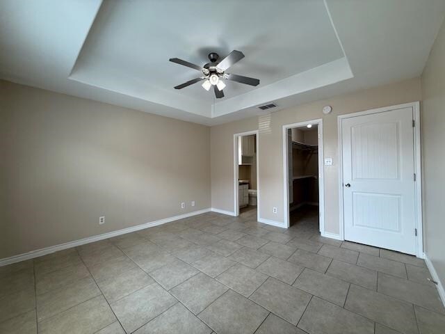 Building Photo - 2720 Camelot Dr