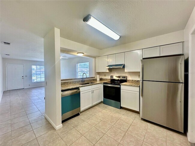 Building Photo - 5638 Struthers Ct