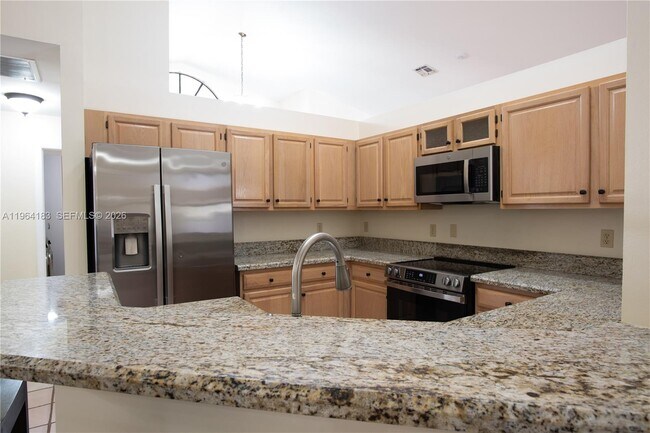 Building Photo - 3160 Peachtree Cir