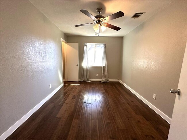 Building Photo - 13259 Kerrville Folkway