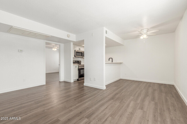 Building Photo - 1822 N 32nd St