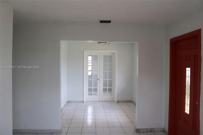 Building Photo - 3040 SW 69th Ave