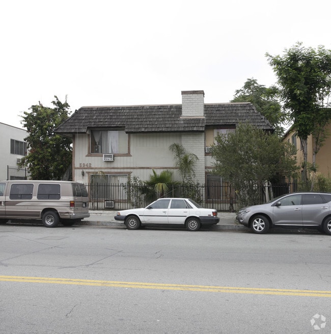 Building Photo - 5942 Tujunga Ave