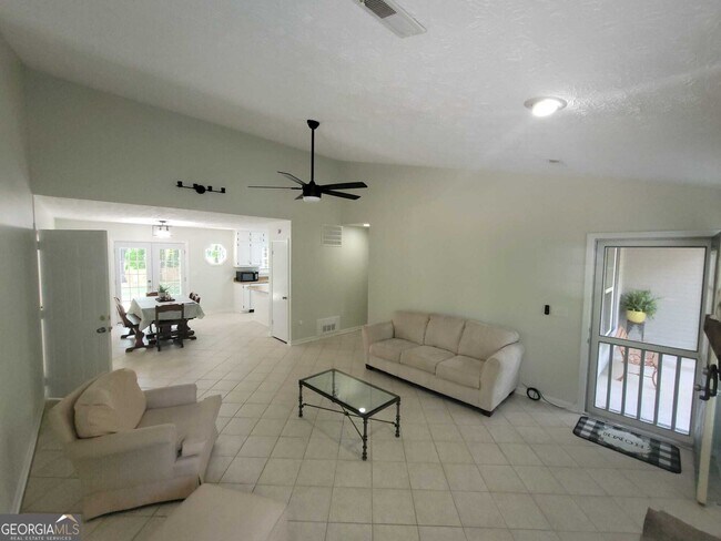 Building Photo - 235 Winona Dr