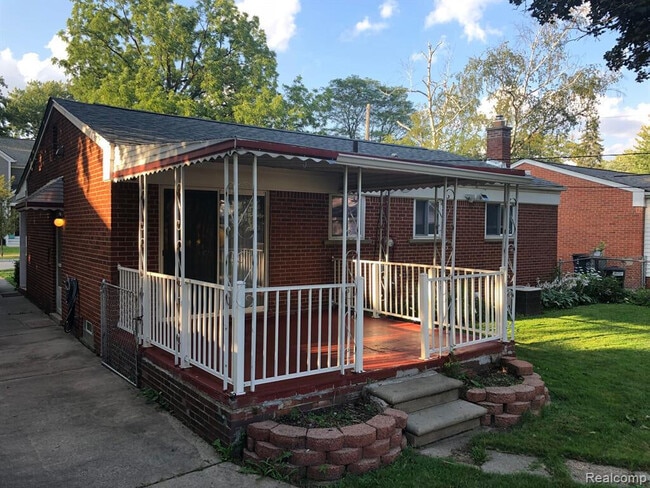 Building Photo - 924 E Windemere Ave