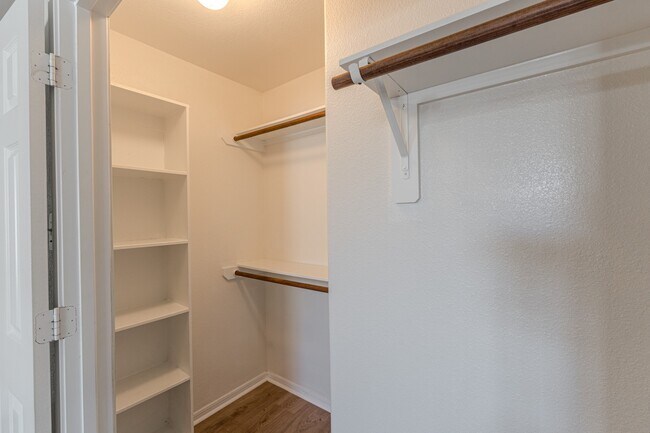 Building Photo - 13527 Vista De Oro St