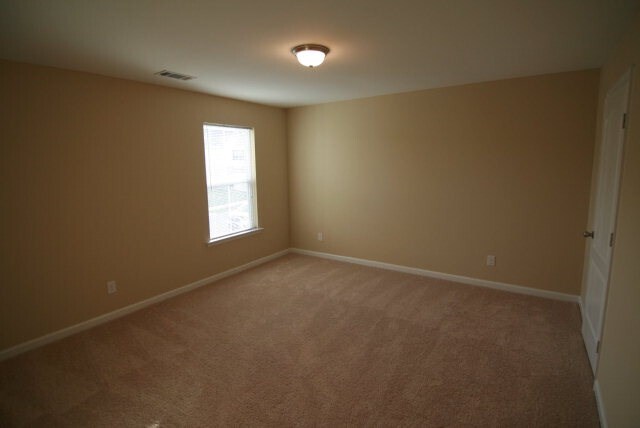 Building Photo - 833 Erika Ln