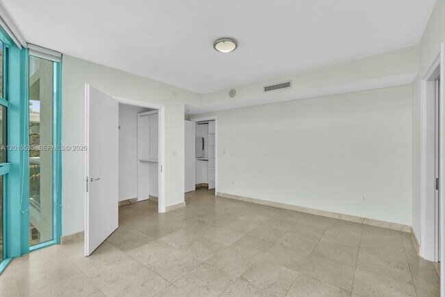 Building Photo - 6000 Indian Creek Dr