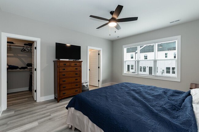 Building Photo - Brand New Townhome in Durham!