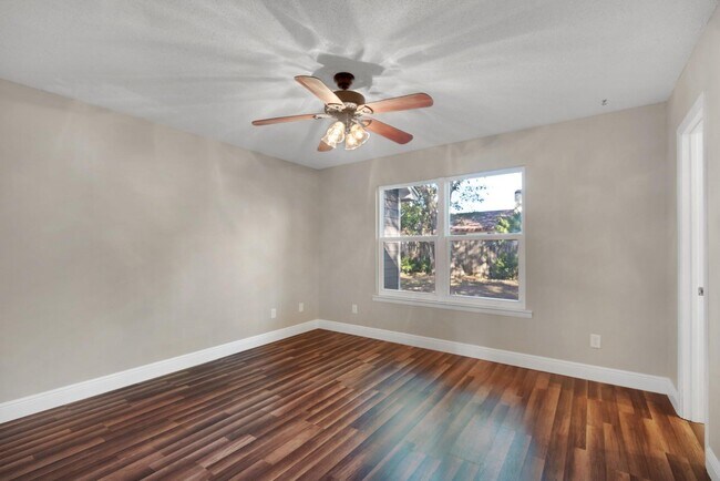 Building Photo - 266 Honeysuckle Way