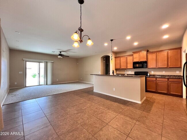 Building Photo - 1418 W Crape Rd