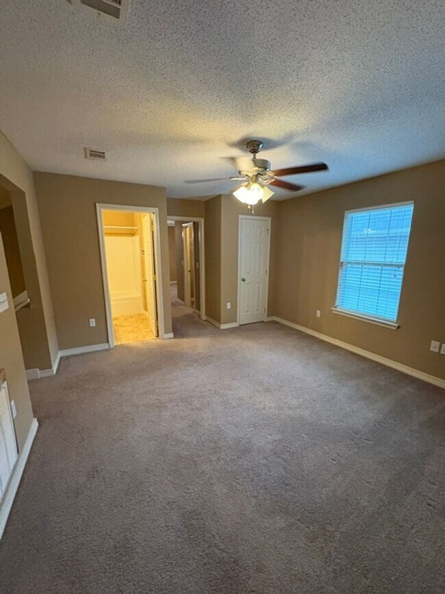 Building Photo - 311 Dahlquist Dr