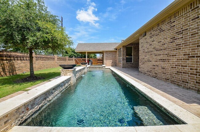 Building Photo - 27522 Blackstone Canyon Ln