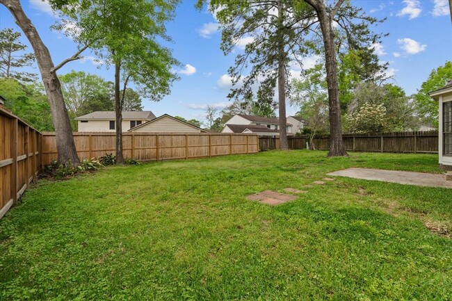 Building Photo - 3807 Forest Village Dr