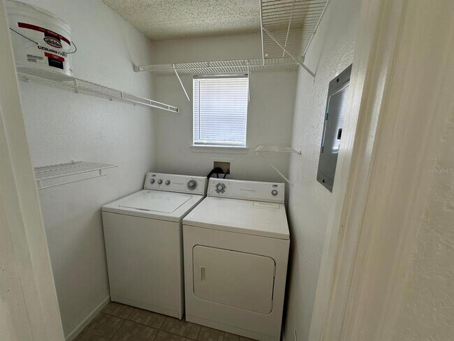 Building Photo - 2210 Grand Cayman Ct