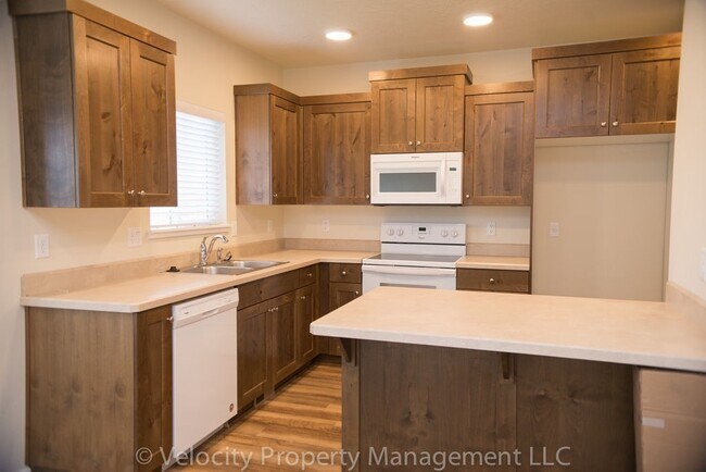 Building Photo - Charming Single Level Home in Culver!