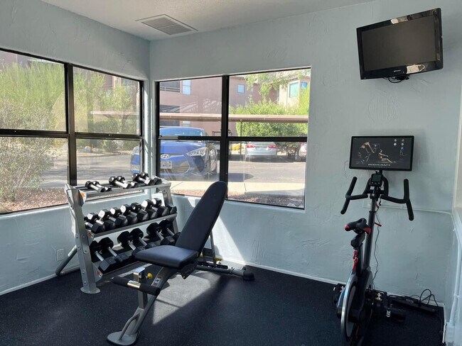 Building Photo - 6655 N Canyon Crest Dr