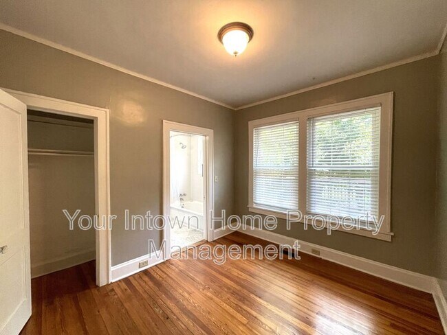 Building Photo - 108 Greenwood Pl