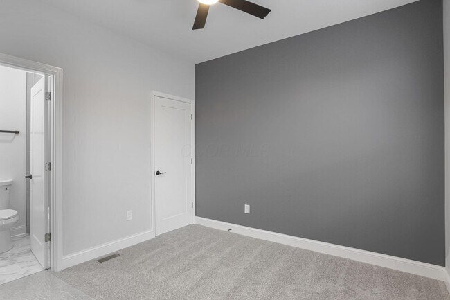 Building Photo - 961 Heyl Ave