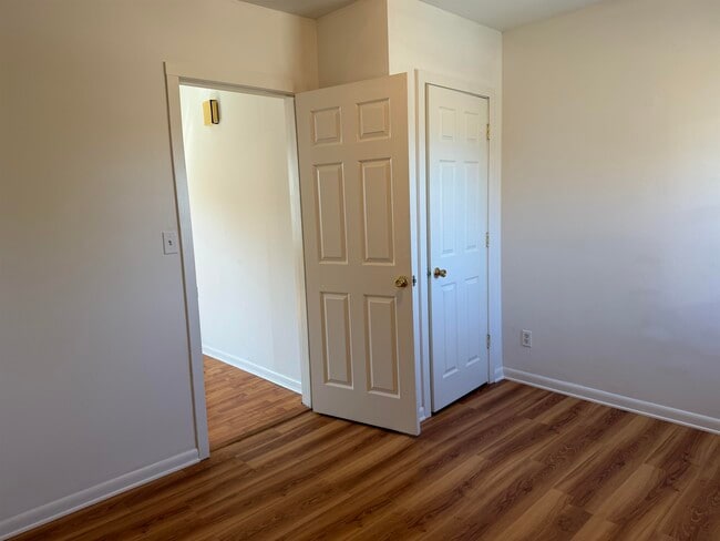 Building Photo - 119 Marsellus Pl