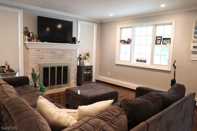 Building Photo - 96 Mill Rd